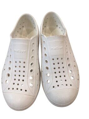 Native Jefferson Kids Shoes White Perforated Slip-On Rubber C13